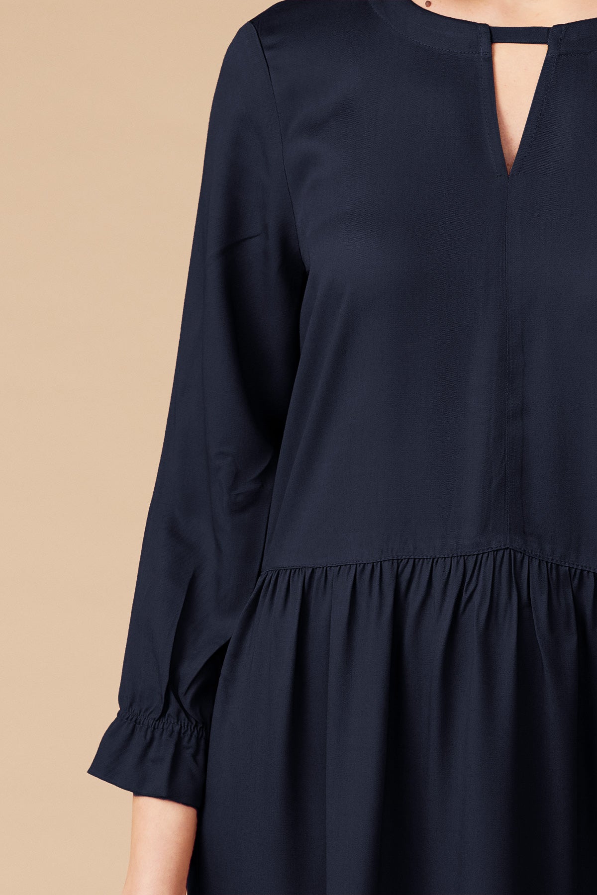 Dress; model Oceane