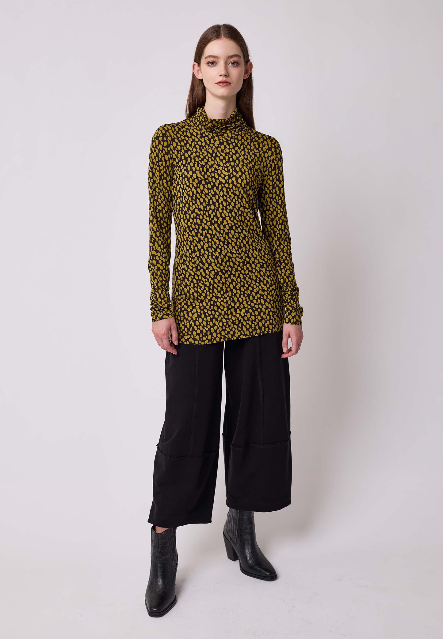 Roll-neck sweater, model Anna