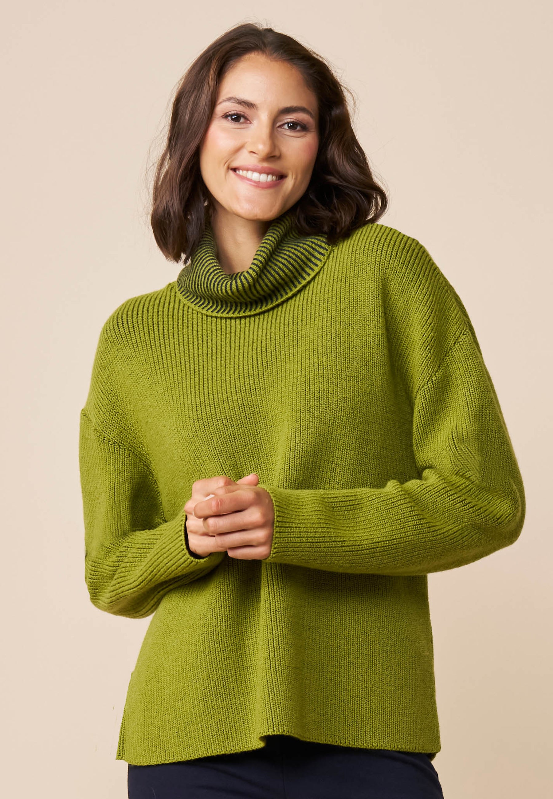Pullover-damen-bio-schurwolle-grün