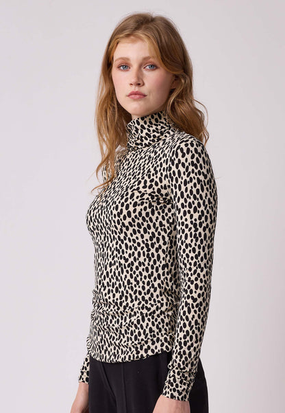 Roll-neck sweater, model Anna