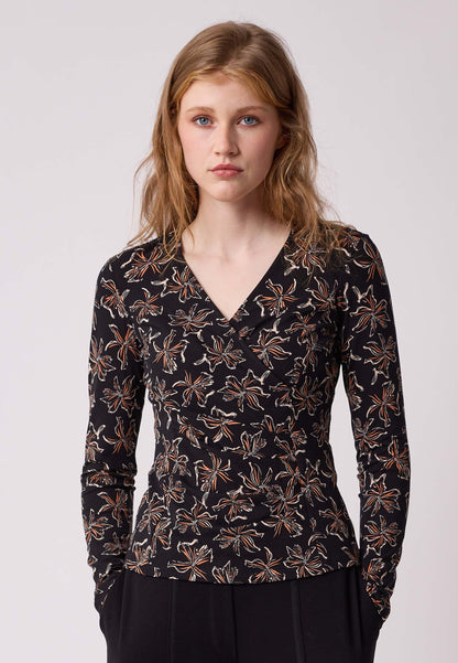 Wrap shirt, model Miri
