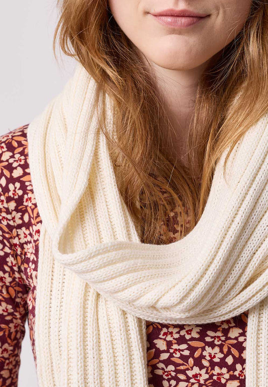 Scarf, model Jana
