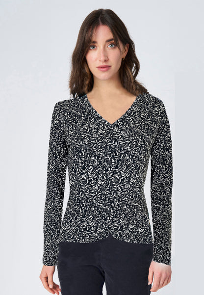Wrap shirt, model Louise