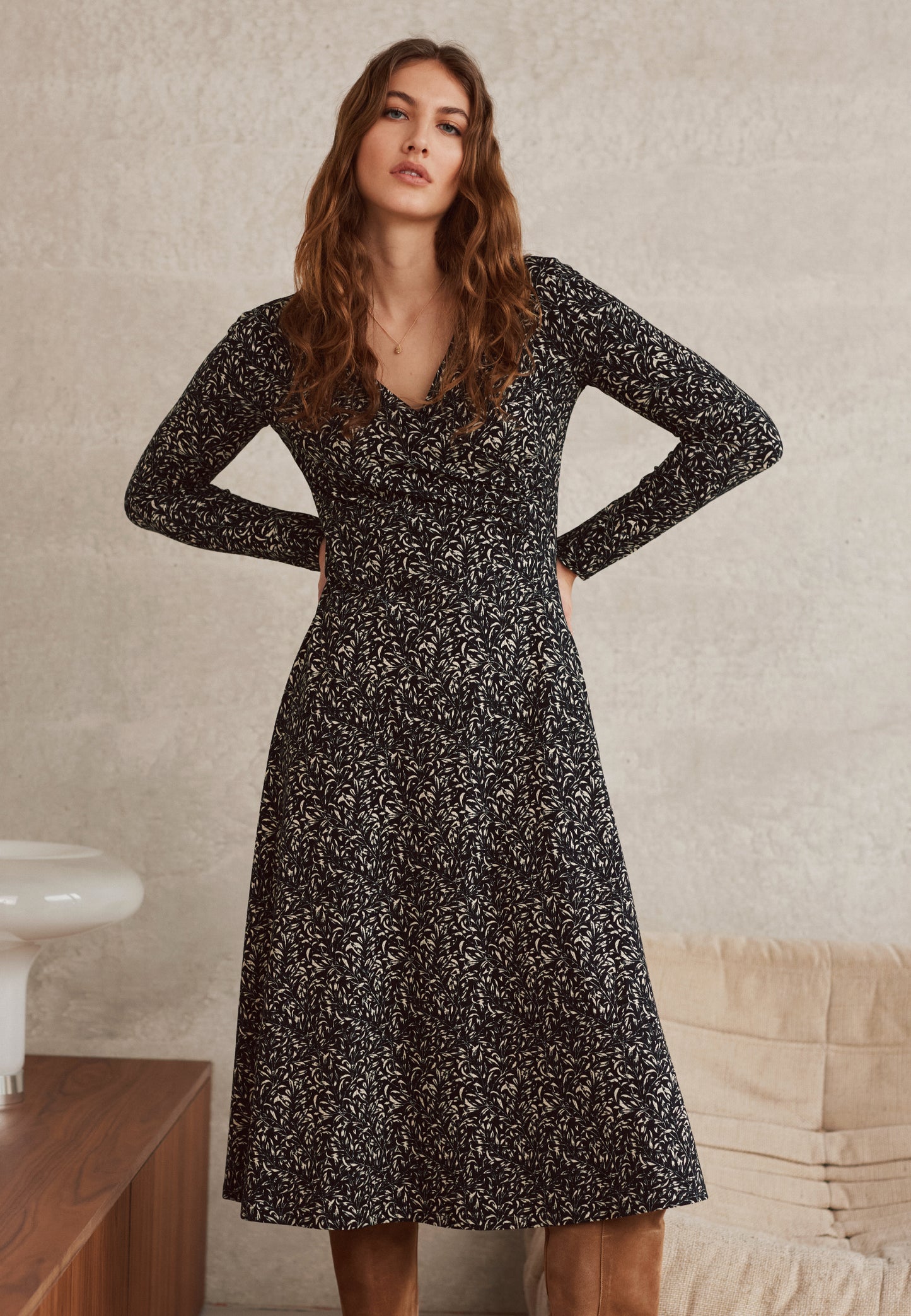 Wrap dress, model Joelle