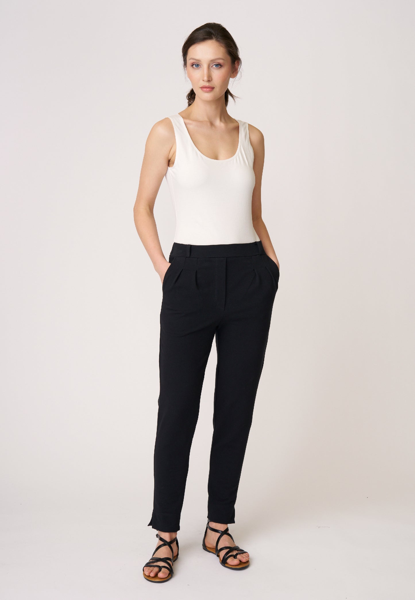 Trousers, model Utta