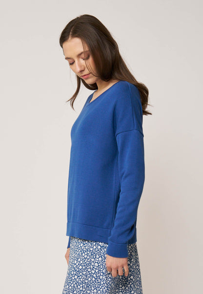 Pullover in lebendigem Blau mit V-Ausschnitt und lockerem, geradlinigem Schnitt für einen schlichten Stil