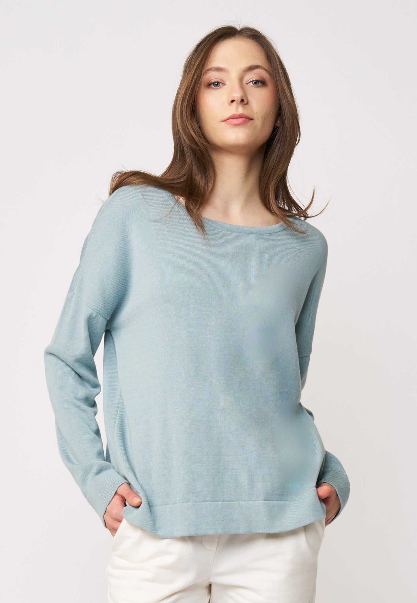 Pulli, Modell Rafaela in zartem Blau mit lockerem Schnitt und weichem Material für ein entspanntes Tragegefühl