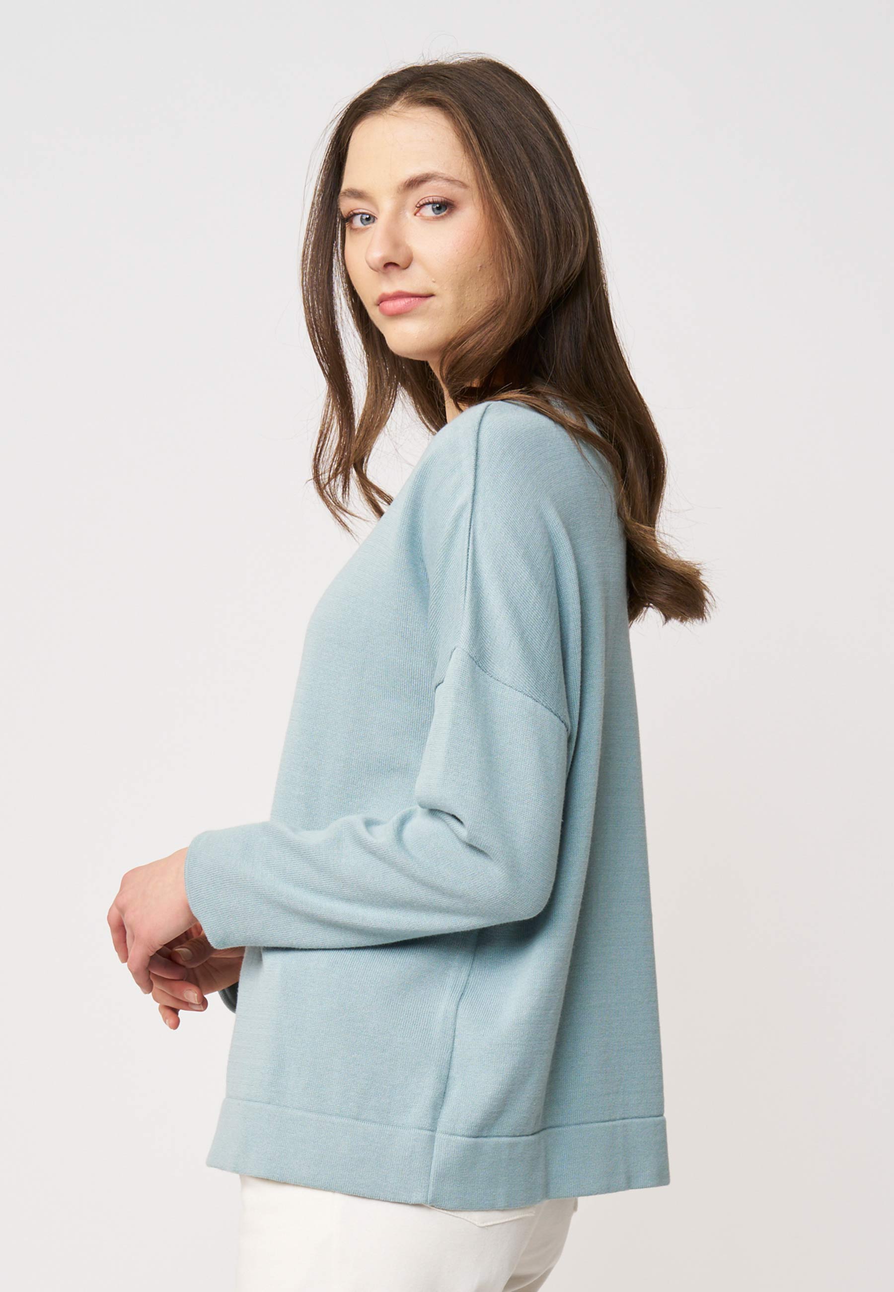 Pulli, Modell Rafaela in sanftem Hellblau mit lockerem Schnitt und langen Ärmeln für ein entspanntes Tragegefühl