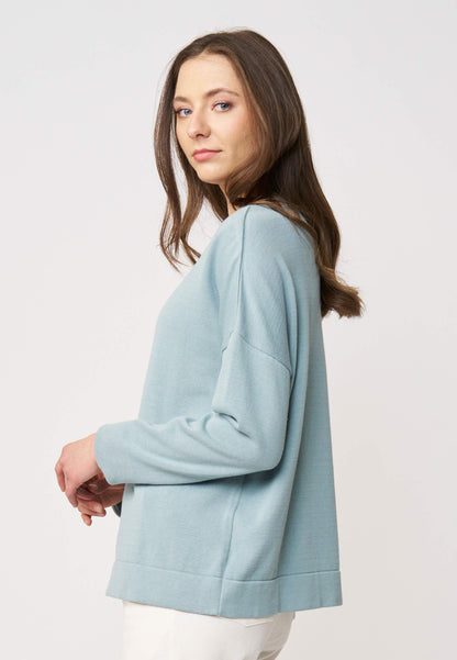 Pulli, Modell Rafaela in sanftem Hellblau mit lockerem Schnitt und langen Ärmeln für ein entspanntes Tragegefühl