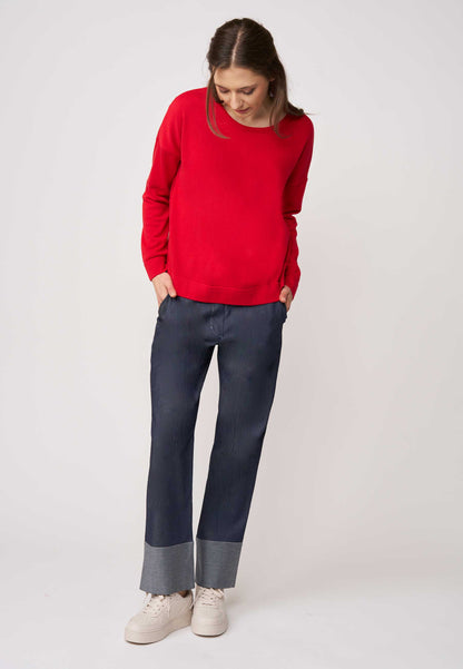 Pulli, Modell Rafaela in leuchtendem Rot mit klassischem Rundhalsausschnitt und lockerem Schnitt für zeitlosen Komfort