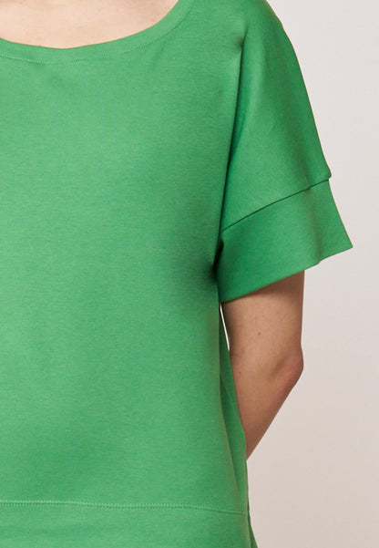 Shirt, Modell Valentina in frischem Grün mit rundem Halsausschnitt und kurzen Ärmeln mit doppelter Verstärkung