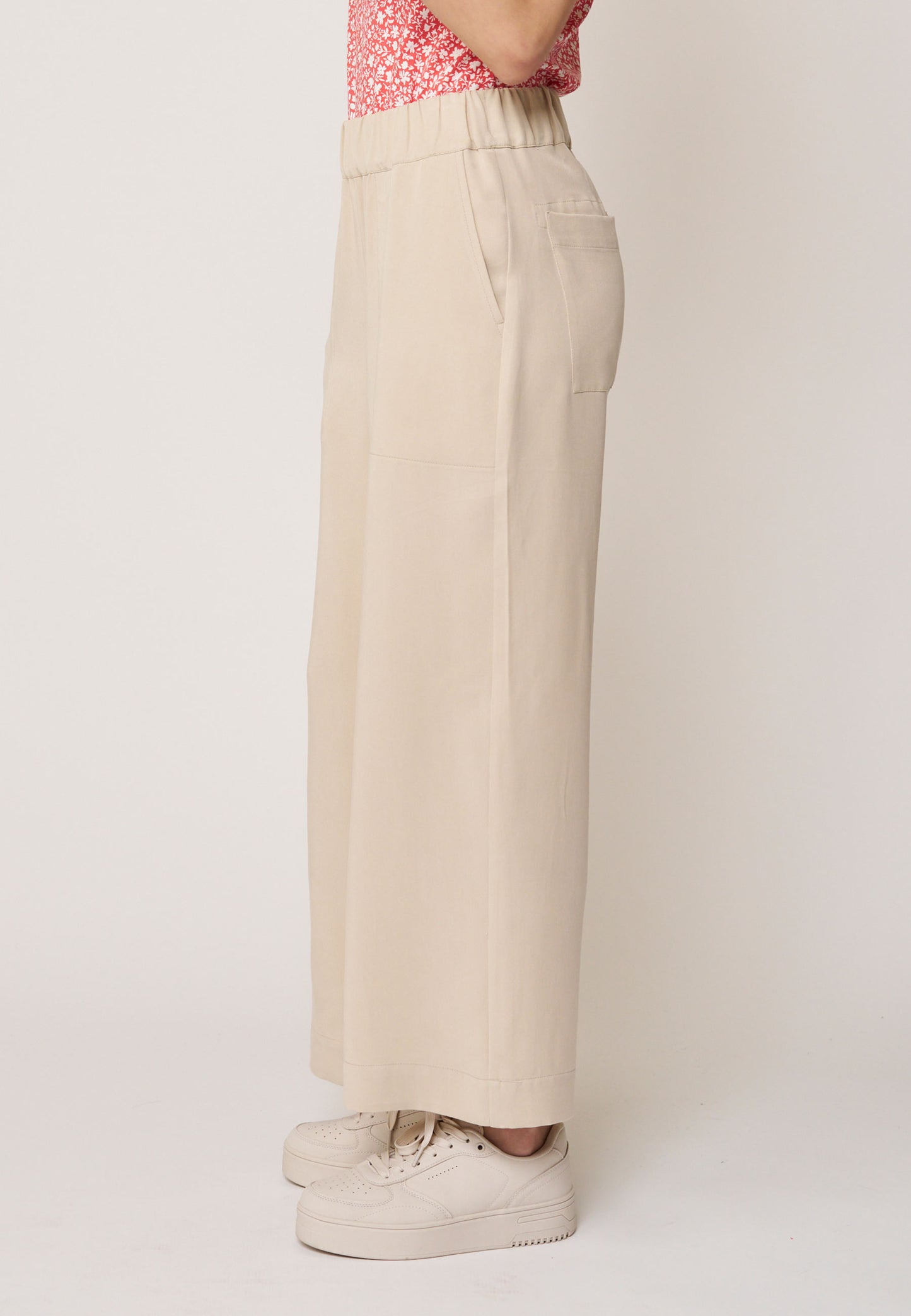 Trousers, Jarina style