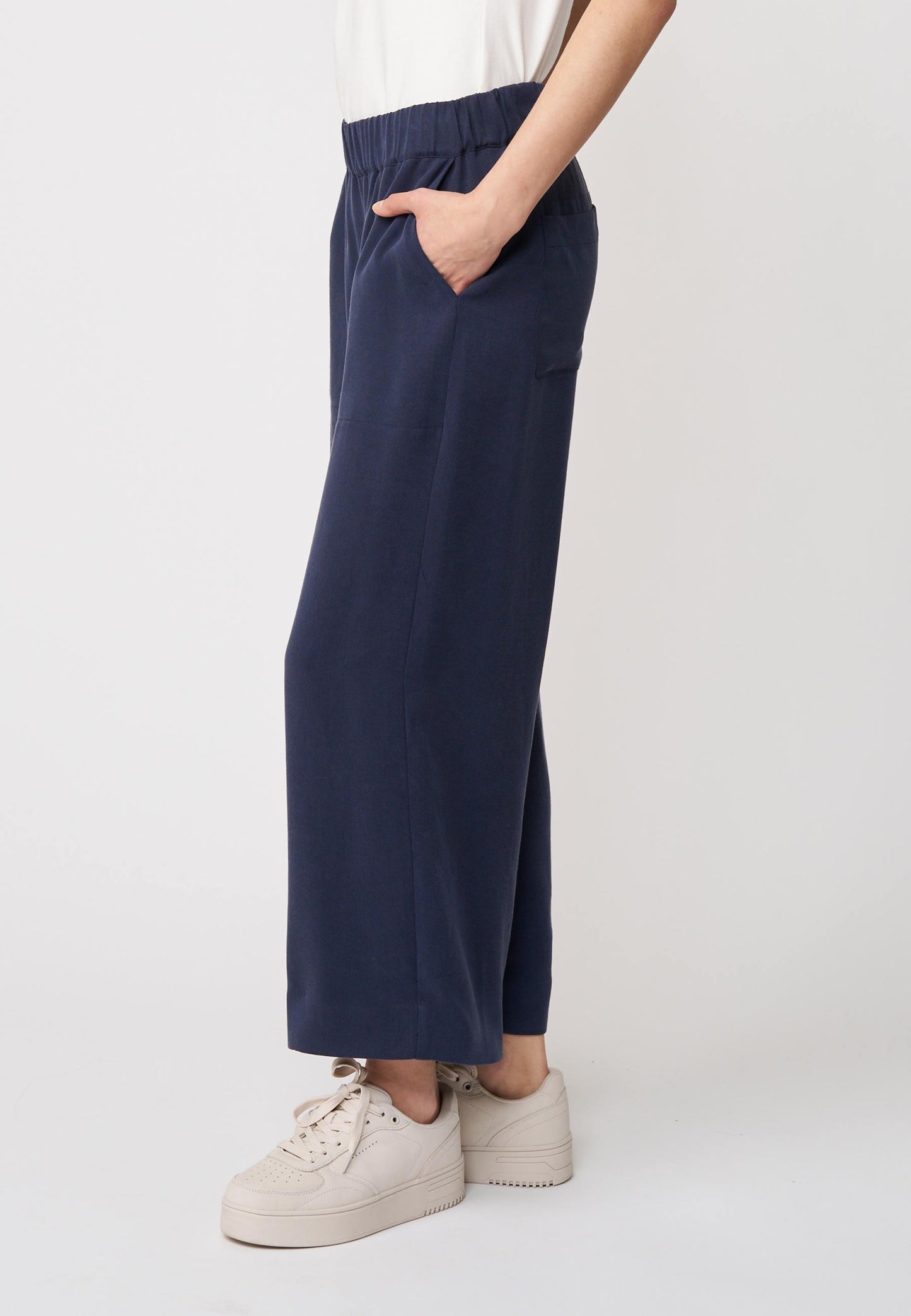 Trousers, Jarina style