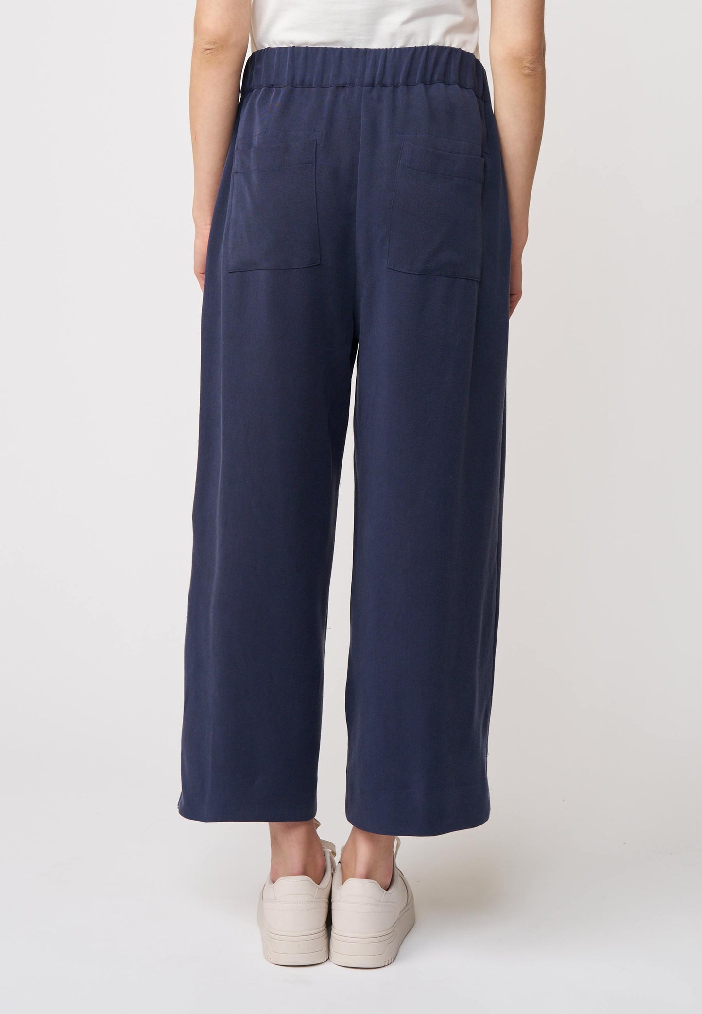 Trousers, Jarina style