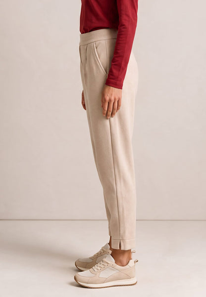 Trousers, style Regina