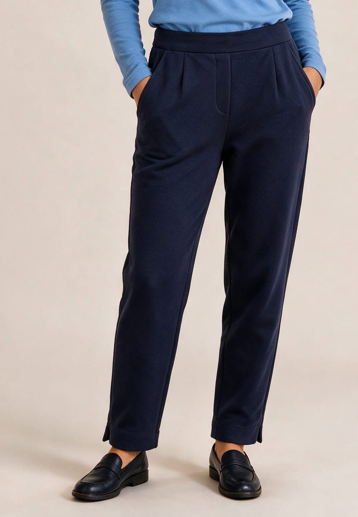 Trousers, style Regina