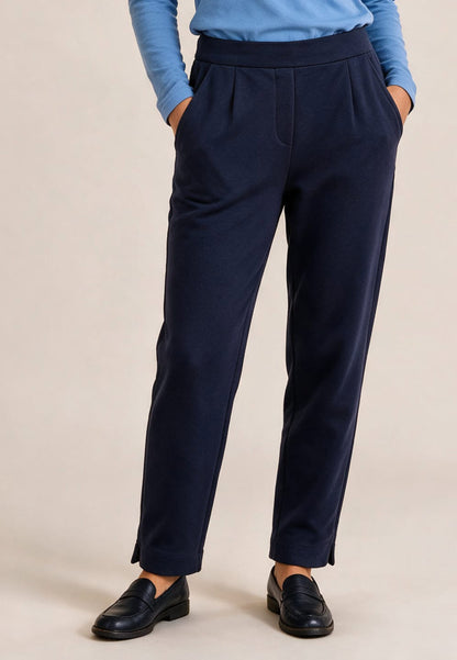 Trousers, style Regina