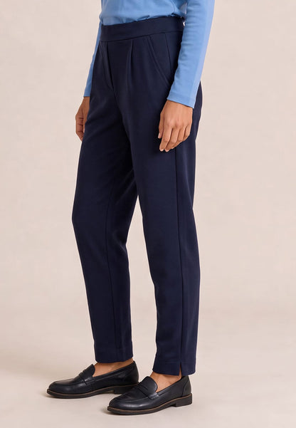 Trousers, style Regina