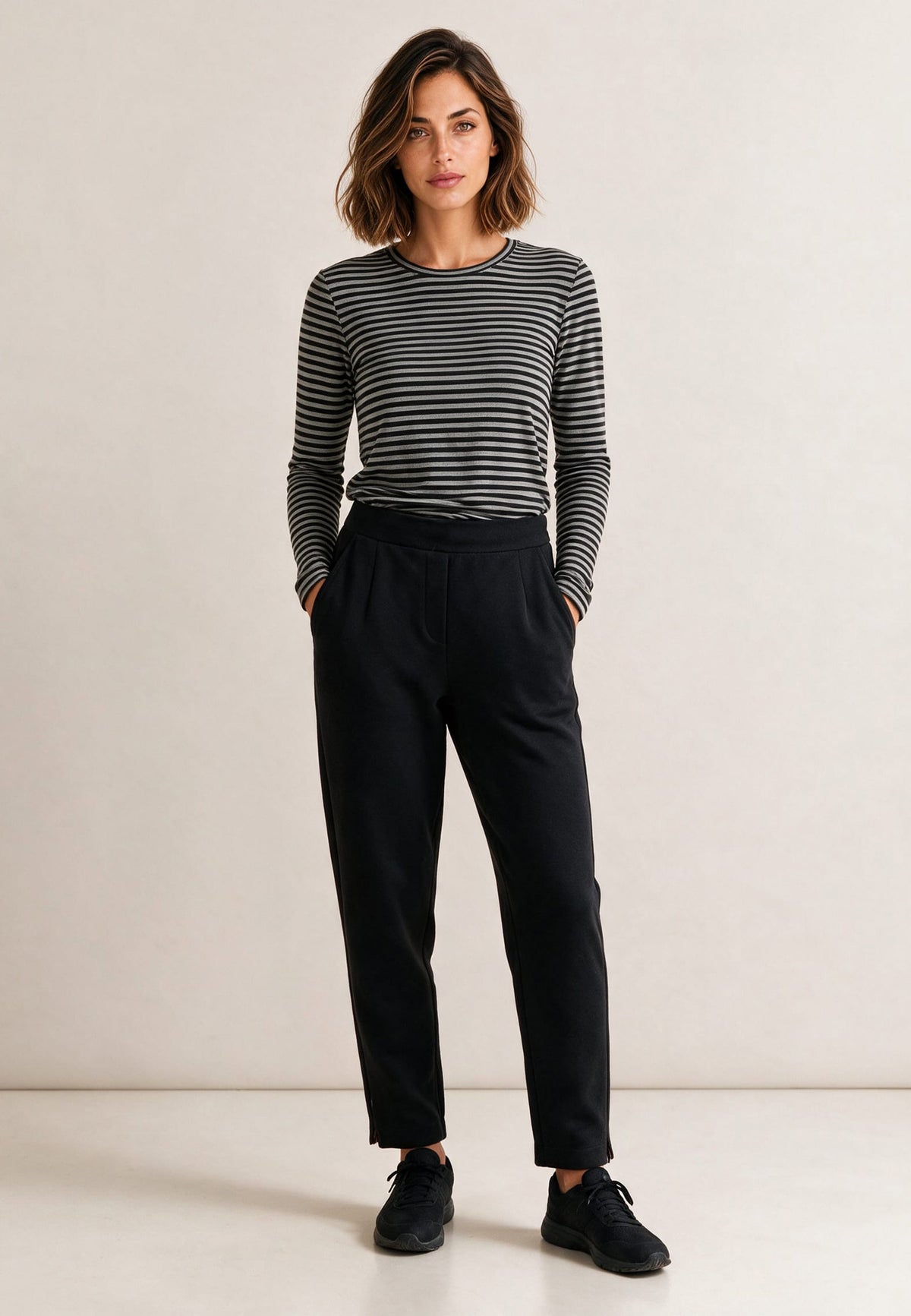 Trousers, style Regina