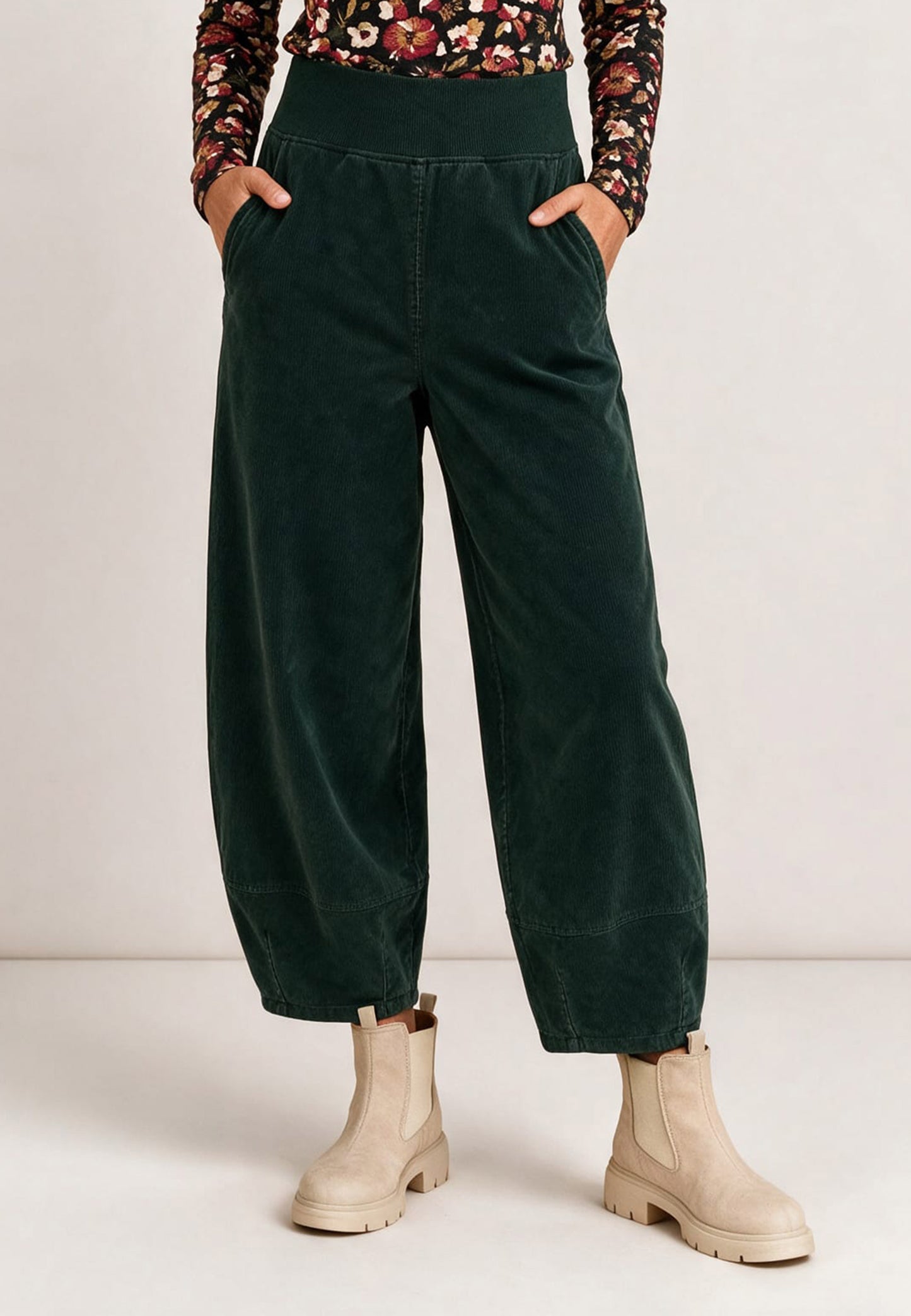 Hose, Modell Kira