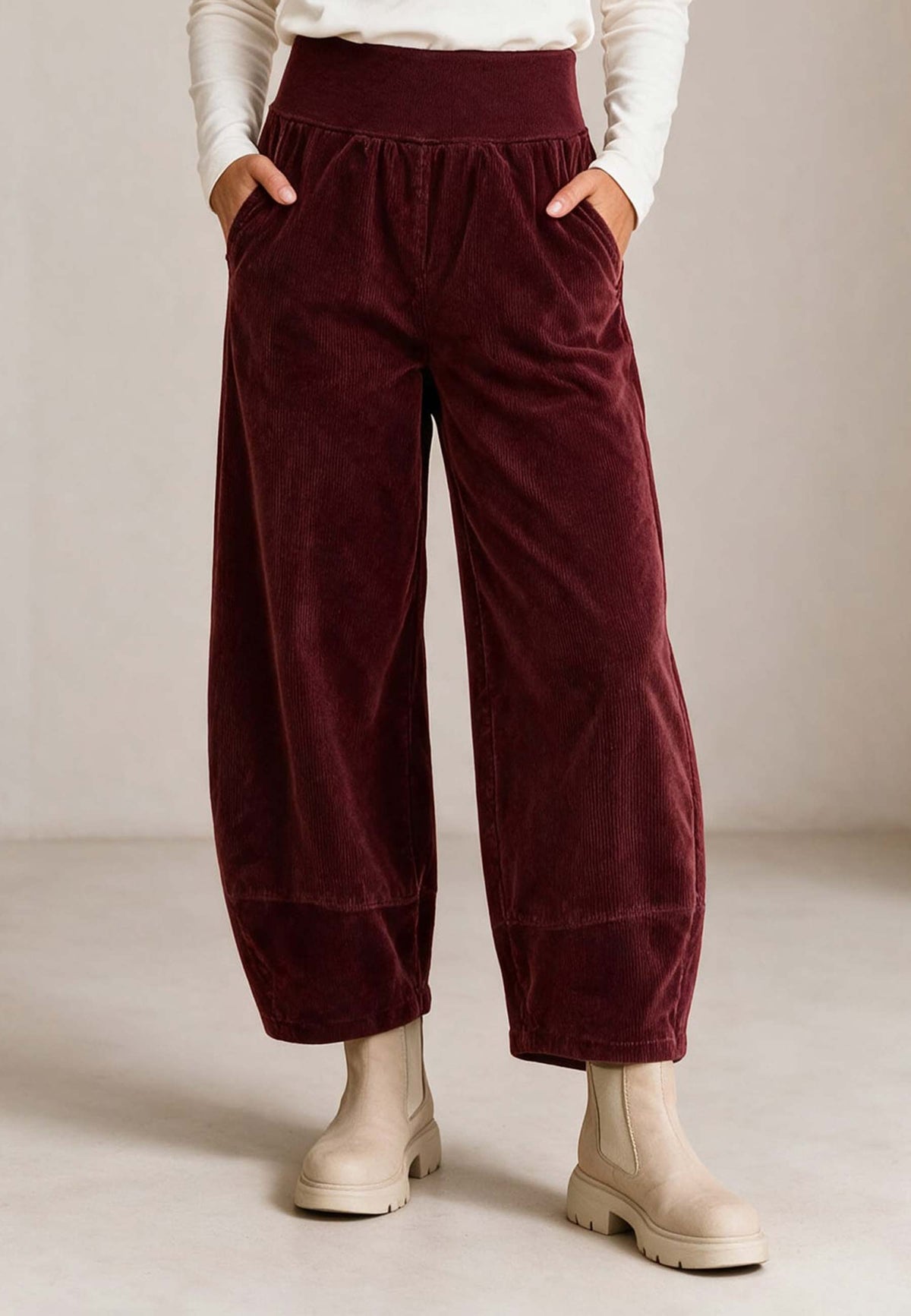 Hose, Modell Kira