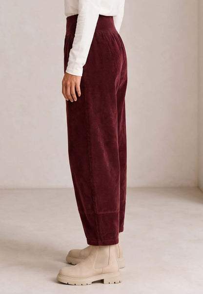 Hose, Modell Kira