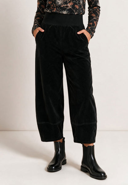 Hose, Modell Kira